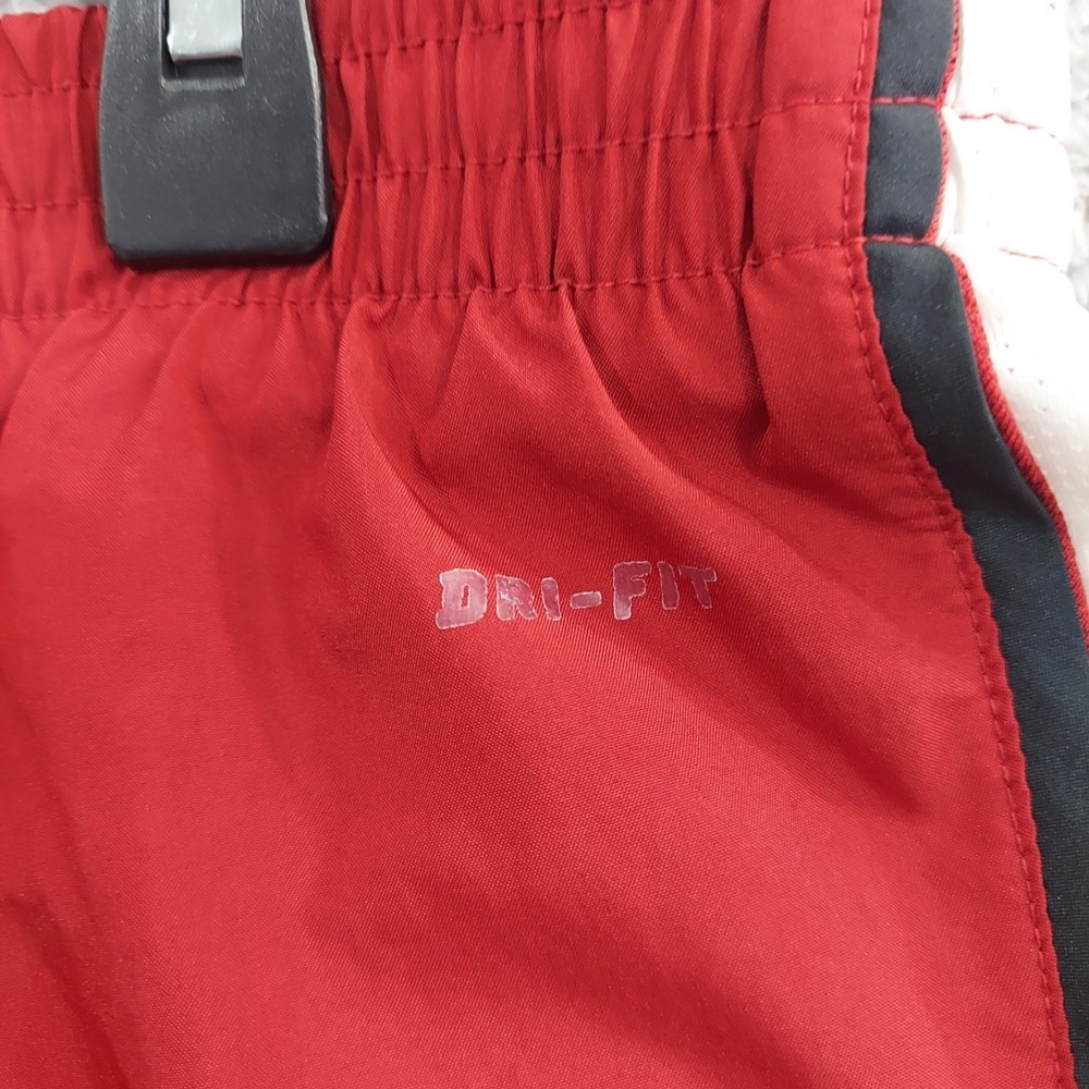 Nike Arkansas Razorbacks Women's DriFit Shorts Large Athletic Shorts Red - Picture 10 of 13